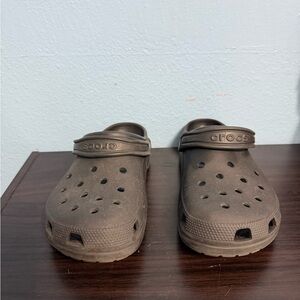 Black Crocs Men’s 9/Women’s 11